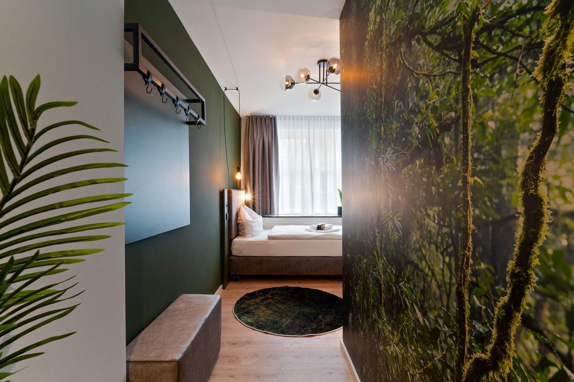 Jungle No5 Boutique Hotel - Stuttgart City-Center Exteriör bild