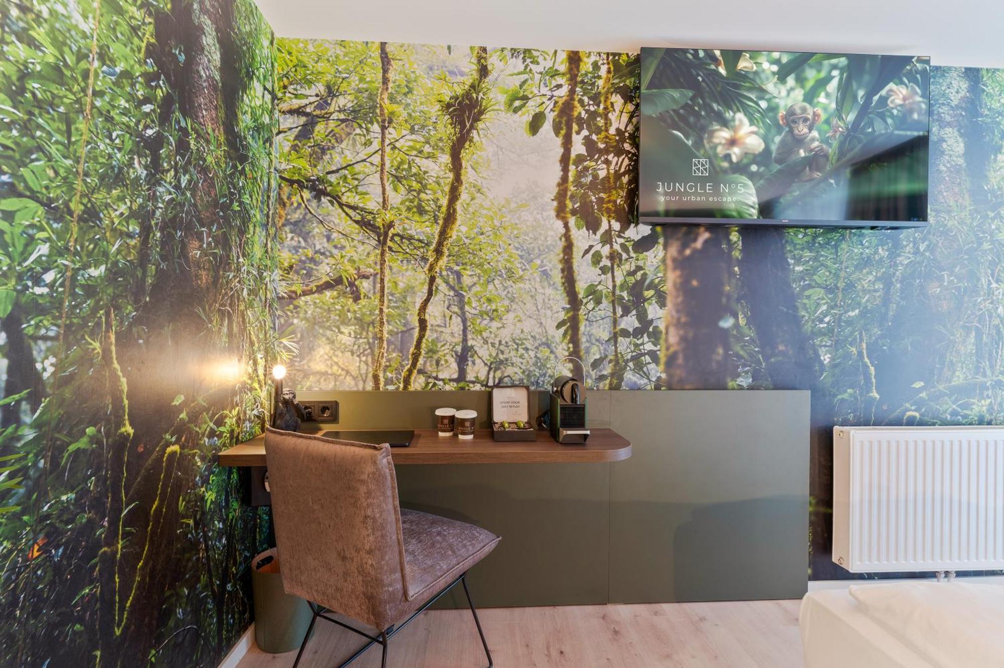 Jungle No5 Boutique Hotel - Stuttgart City-Center Exteriör bild